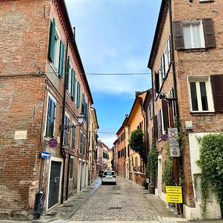 Appartamento Oasi Rinascimentale Con Giardino In Centro Ferrara Esterno foto